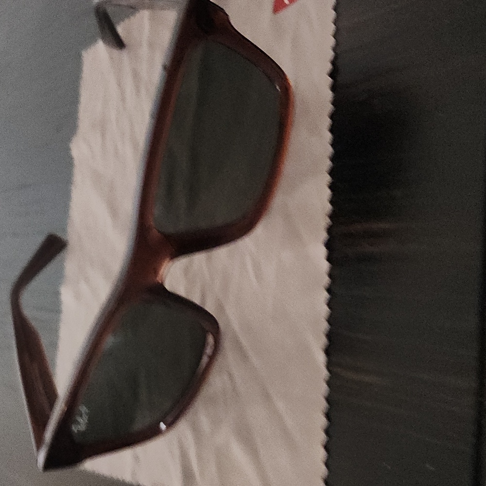 Ray-Ban Tortoise Shell Sunglasses - Picture 6 of 6